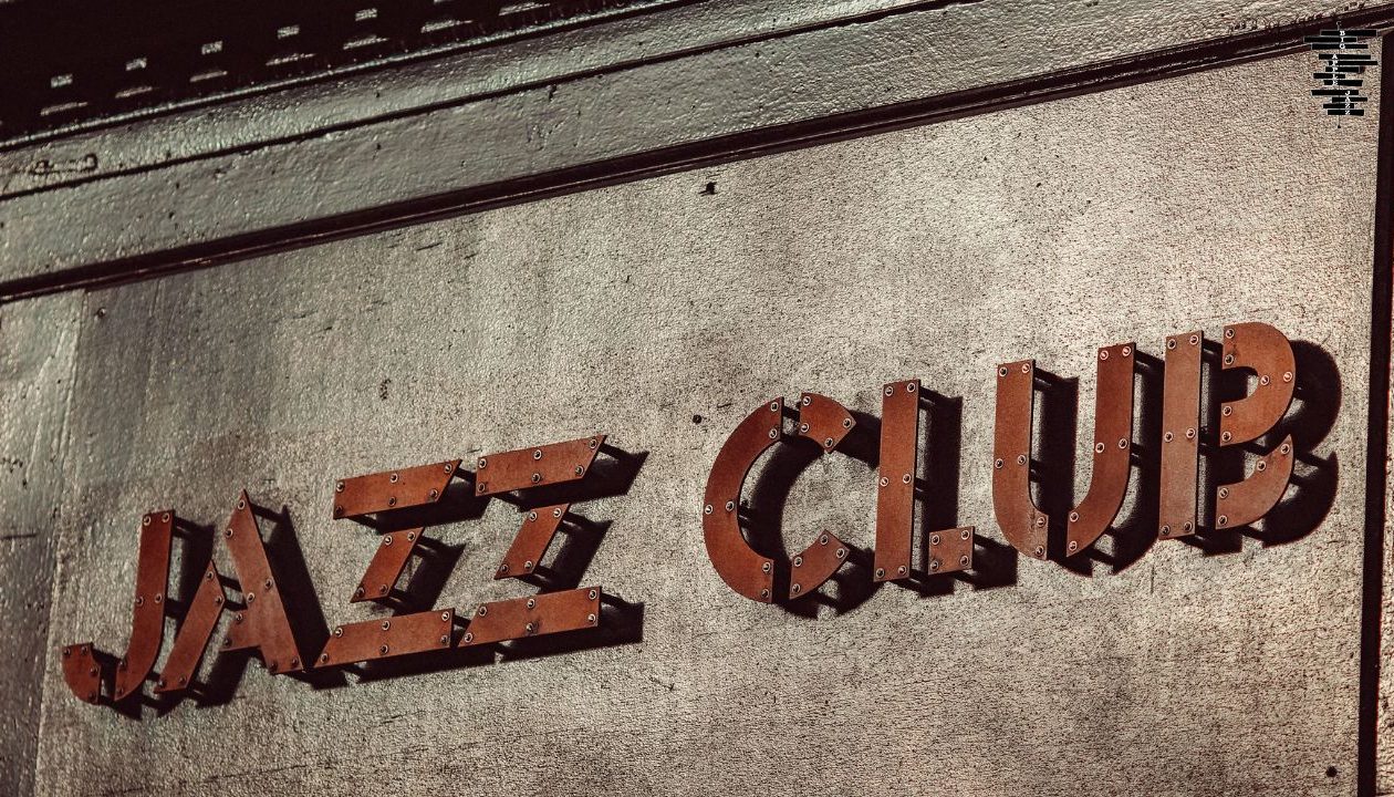 Combining exquisite dining with the soulful sounds of live jazz creates an unforgettable experience. Across the United States, including the “world capital of jazz,” New York, numerous establishme